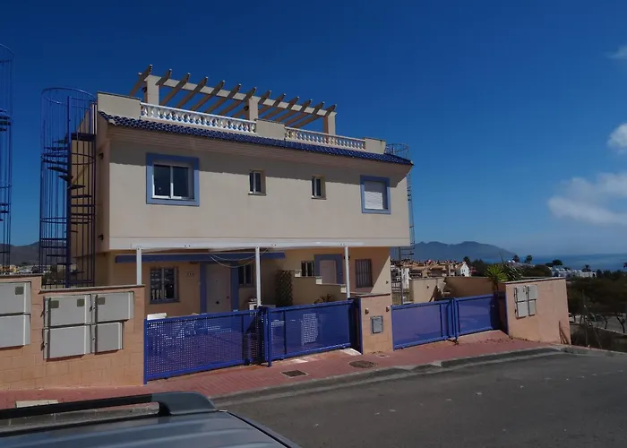 Al06- Modern 3 Bed Duplex, Close To Beach In El Alamillo