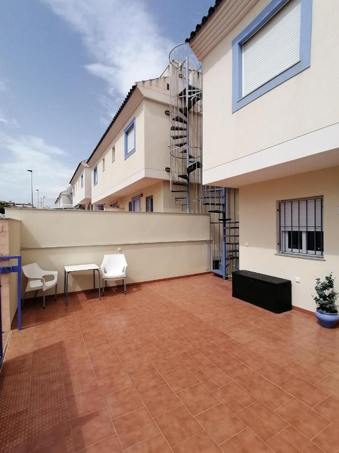 Al06- Modern 3 Bed Duplex, Close To In El Alamillo Hébergement de vacances *