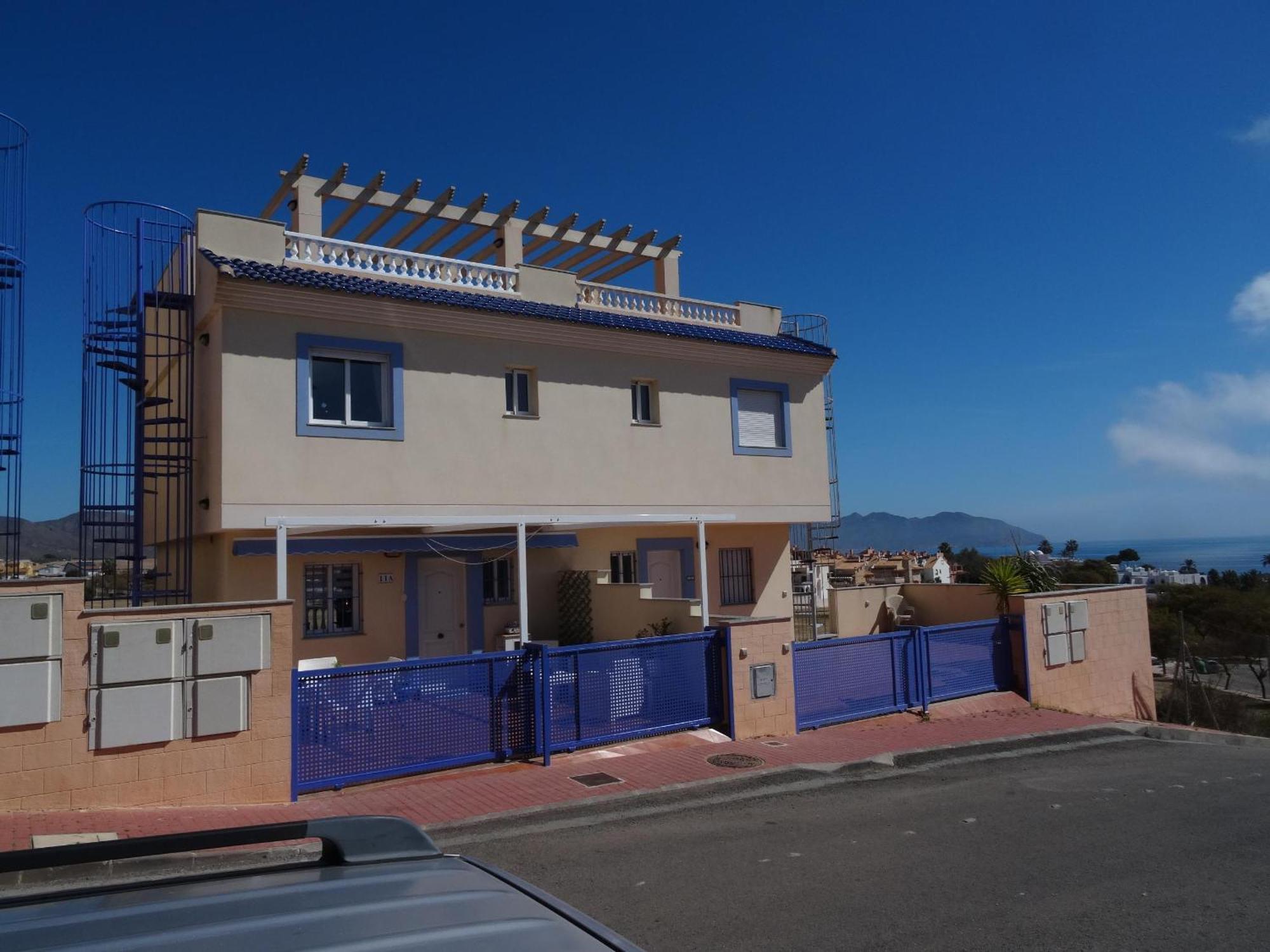 Al06- Modern 3 Bed Duplex, Close To In El Alamillo